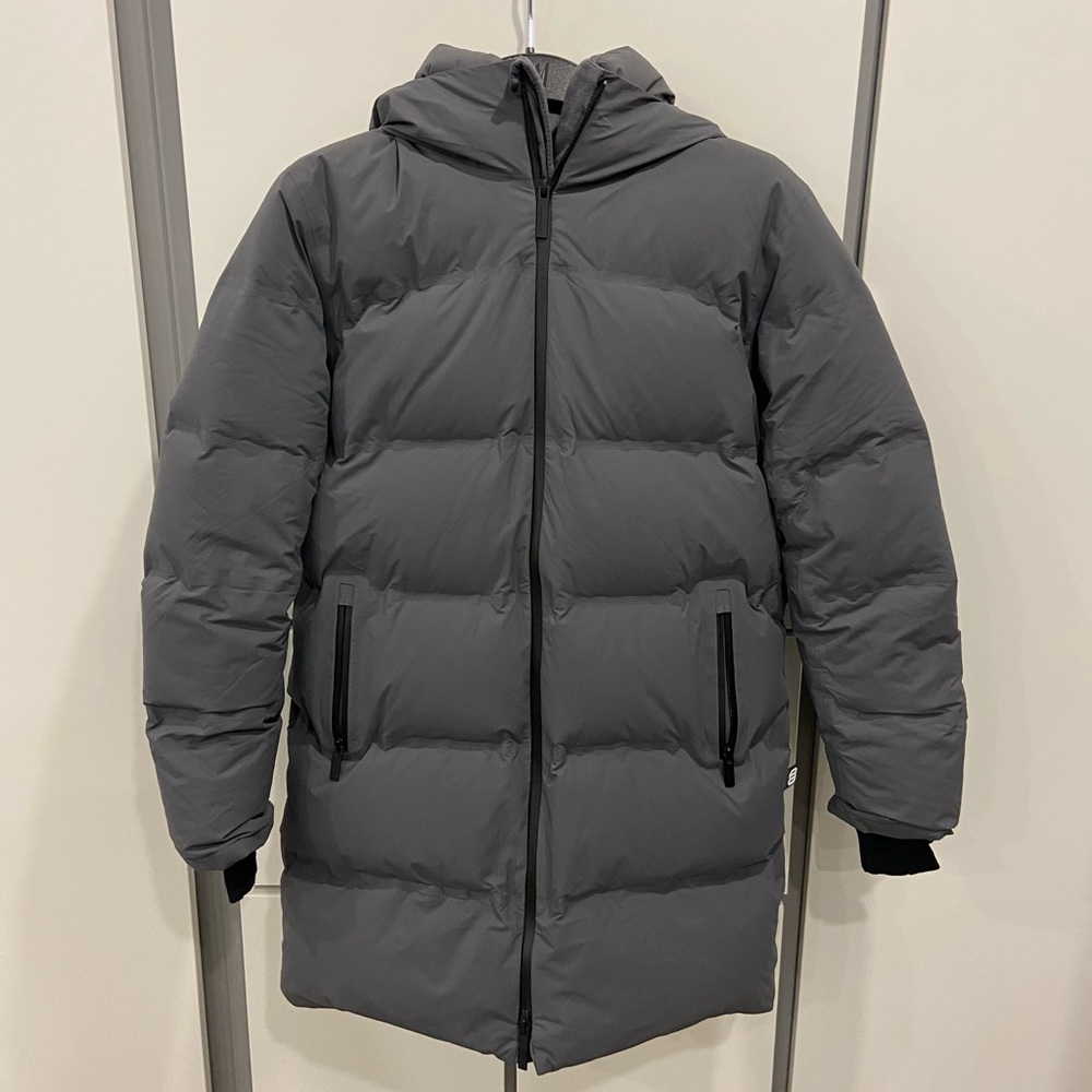 Aritzia - Super Puff2O Mid - Elegant Charcoal - Size 3XS